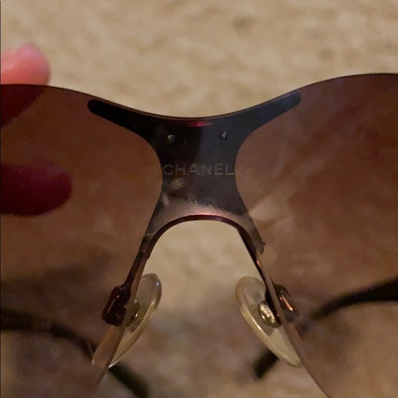 Chanel sunglasses - Picture 4 of 8
